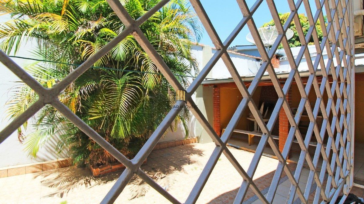 Casa com 4 dormitórios