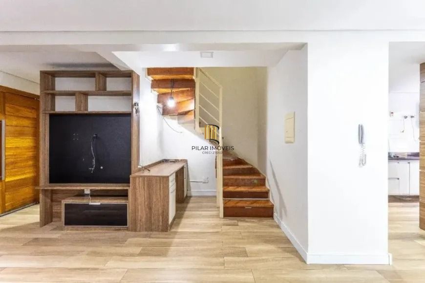Casa em condomínio com 3 dormitórios, suíte e pátio amplo – 147m²