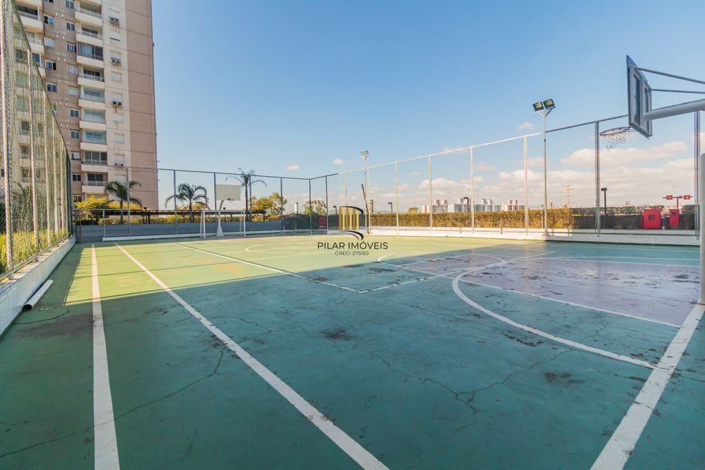 Apartamento de 3 dormitórios com living estendido, semi mobiliado, suíte e churrasqueira.