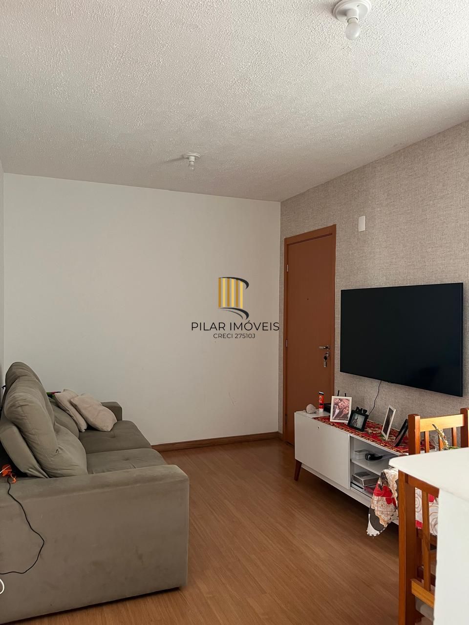 Apartamento com 2 dormitórios e vaga na Protásio Alves