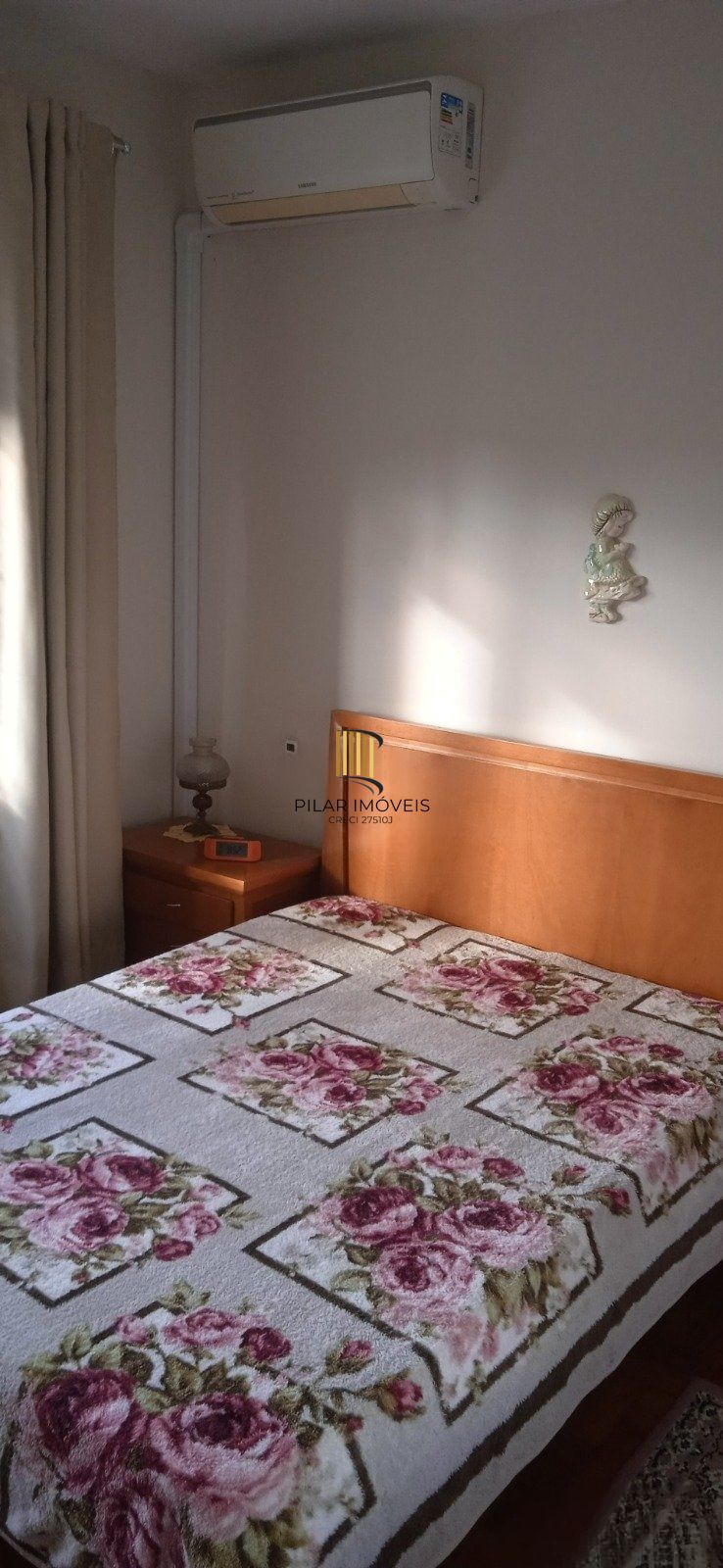 Apartamento com 3 dormitórios, living 2 ambientes, banheiro social, total de 109,57m² privativos, cozinha e área de serviço separadas.