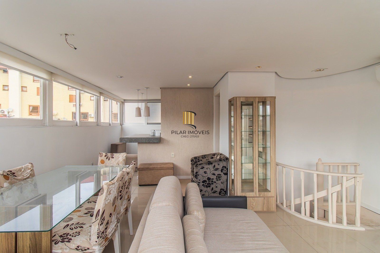 Cobertura com 2 Quartos no  Bairro Chácara das Pedras em Porto Alegre