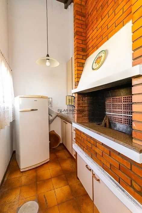 Cobertura de 3 dormitórios, sendo 1 suíte, e 2 vagas no bairro Santa Cecilia.