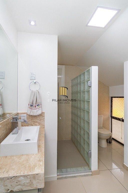 Casa em condomínio com 4 quartos, 2 suítes e 2 vagas à - Jardim Sabara