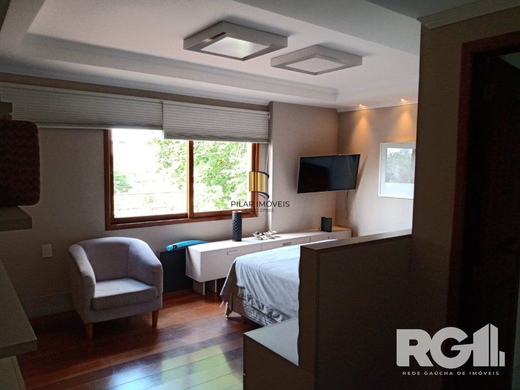 Casa 4 dormitórios no bairro Jardim Itu