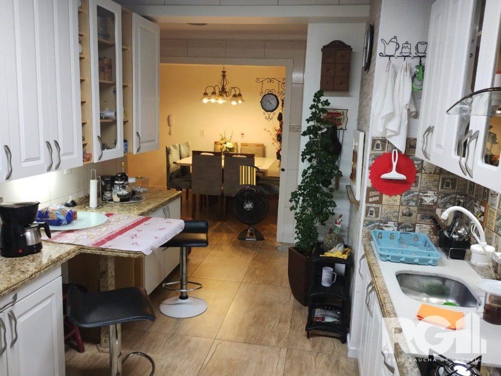 Apartamento 110m² privativos 3 dormitórios, churrasqueira e Elevador - Rua Elias Bothome, Jardim Itu Sabará,