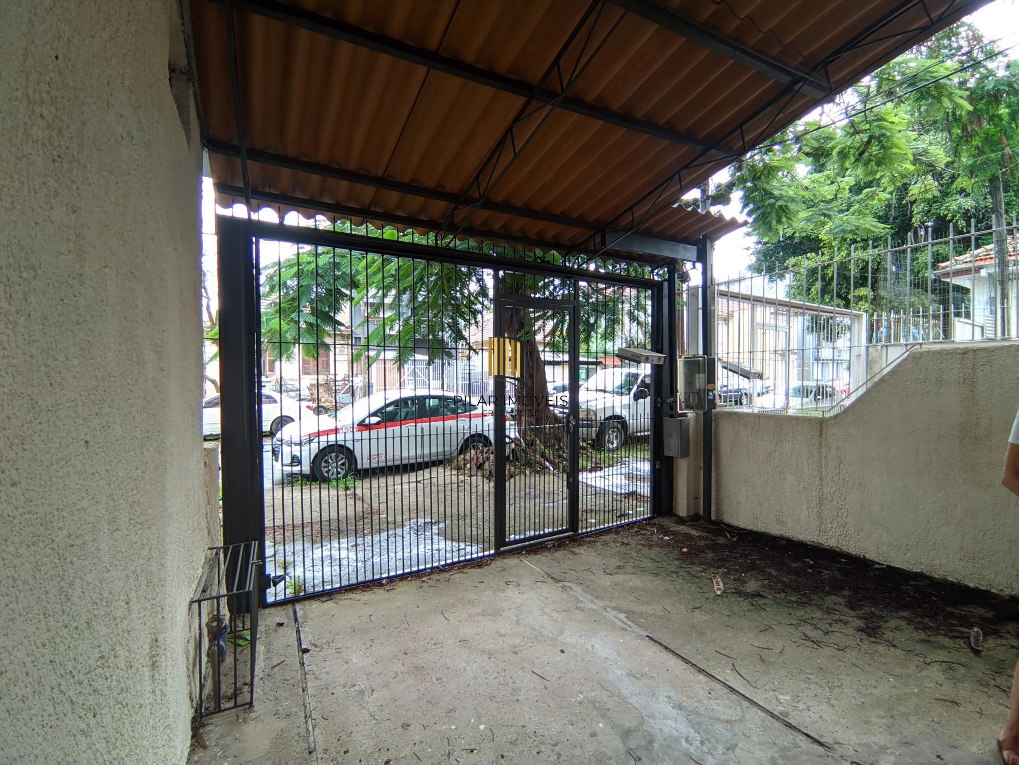Casa com 3 quartos, espaço gourmet com churrasqueira, Bairro São Geraldo