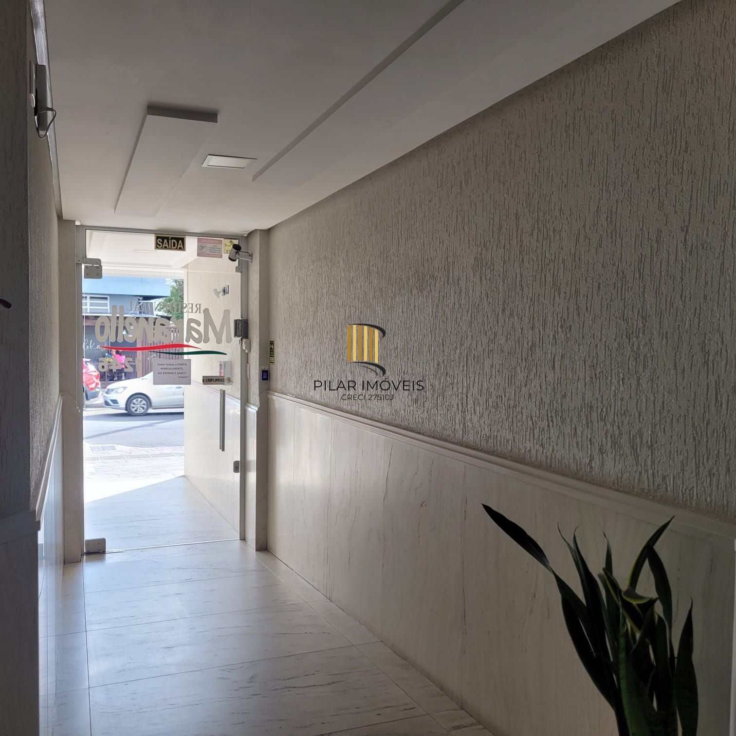 Apartamento com terraço, sacada, churrasqueira, 1 dor no Centro de Tramandaí