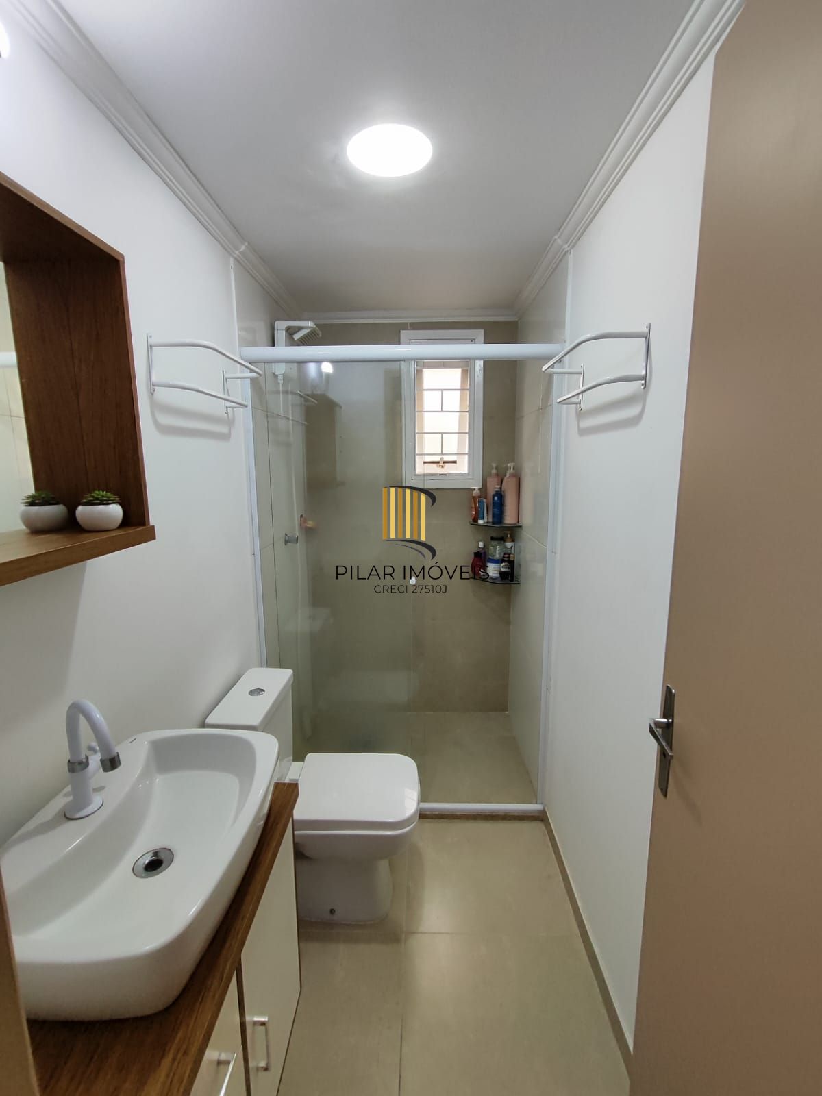 Apartamento mobiliado de 2 dormitórios Próximo da PUC