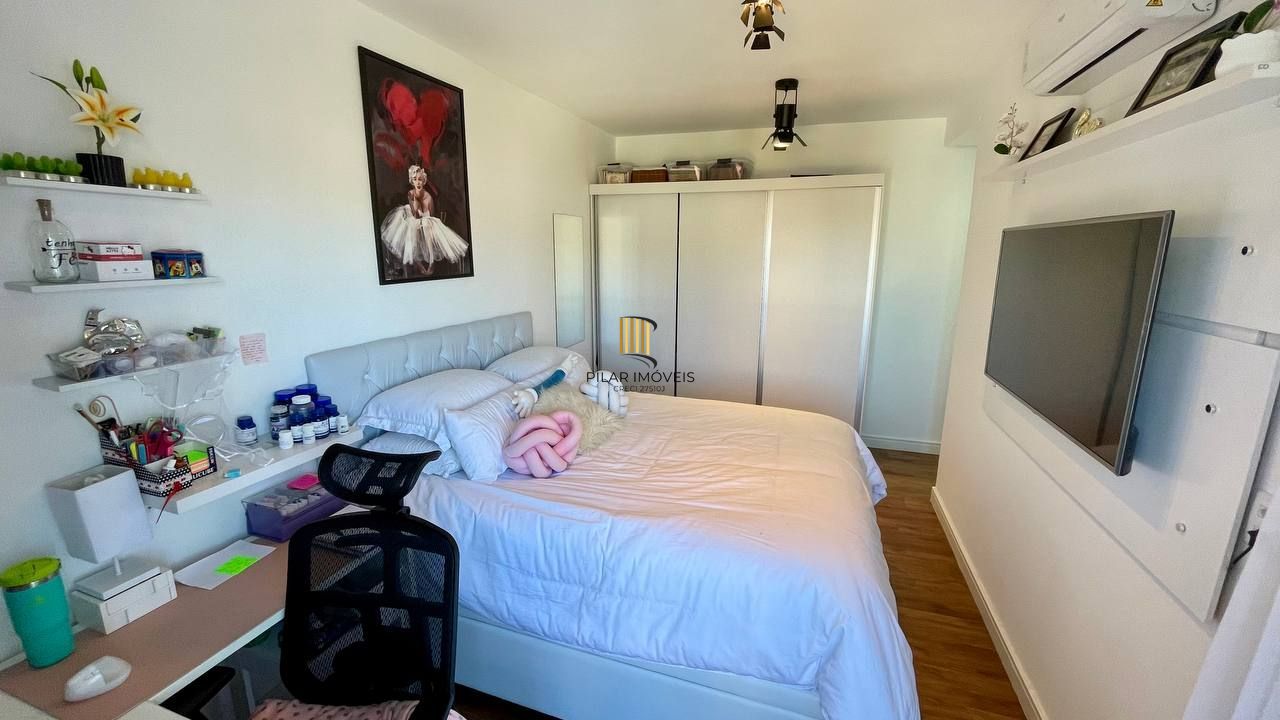 Casa Mobiliada com pátio e piscina
