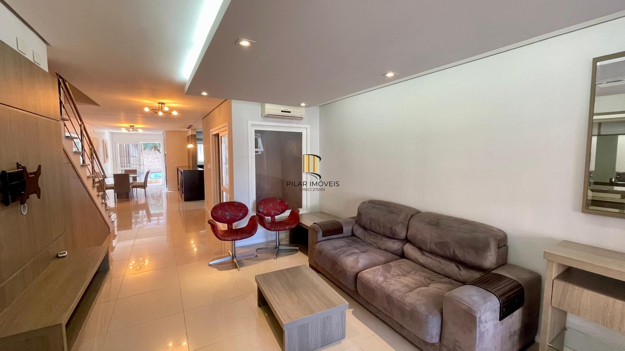 Casa com piscina, 3 suítes, desocupada, Rua Leite de Castro- Jardim Itu Sabará