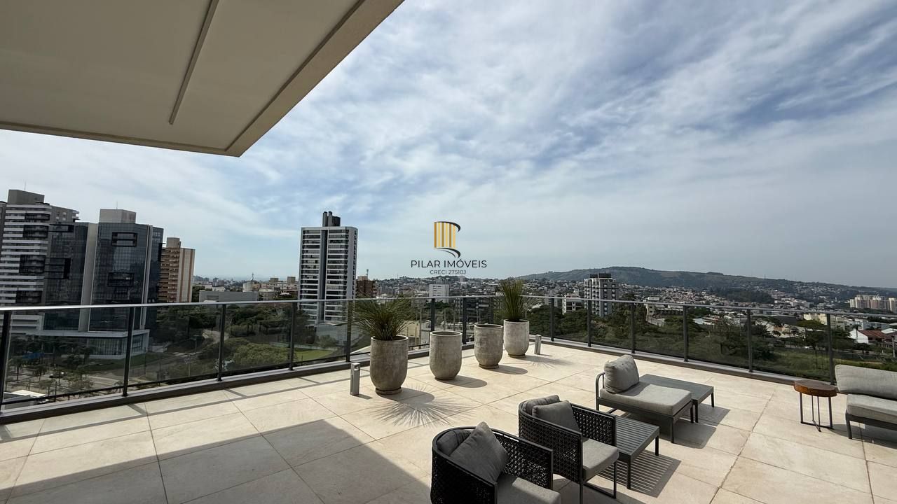 Apartamento mobiliado de 2 dormitórios com suíte e 2 vagas no Petrópolis