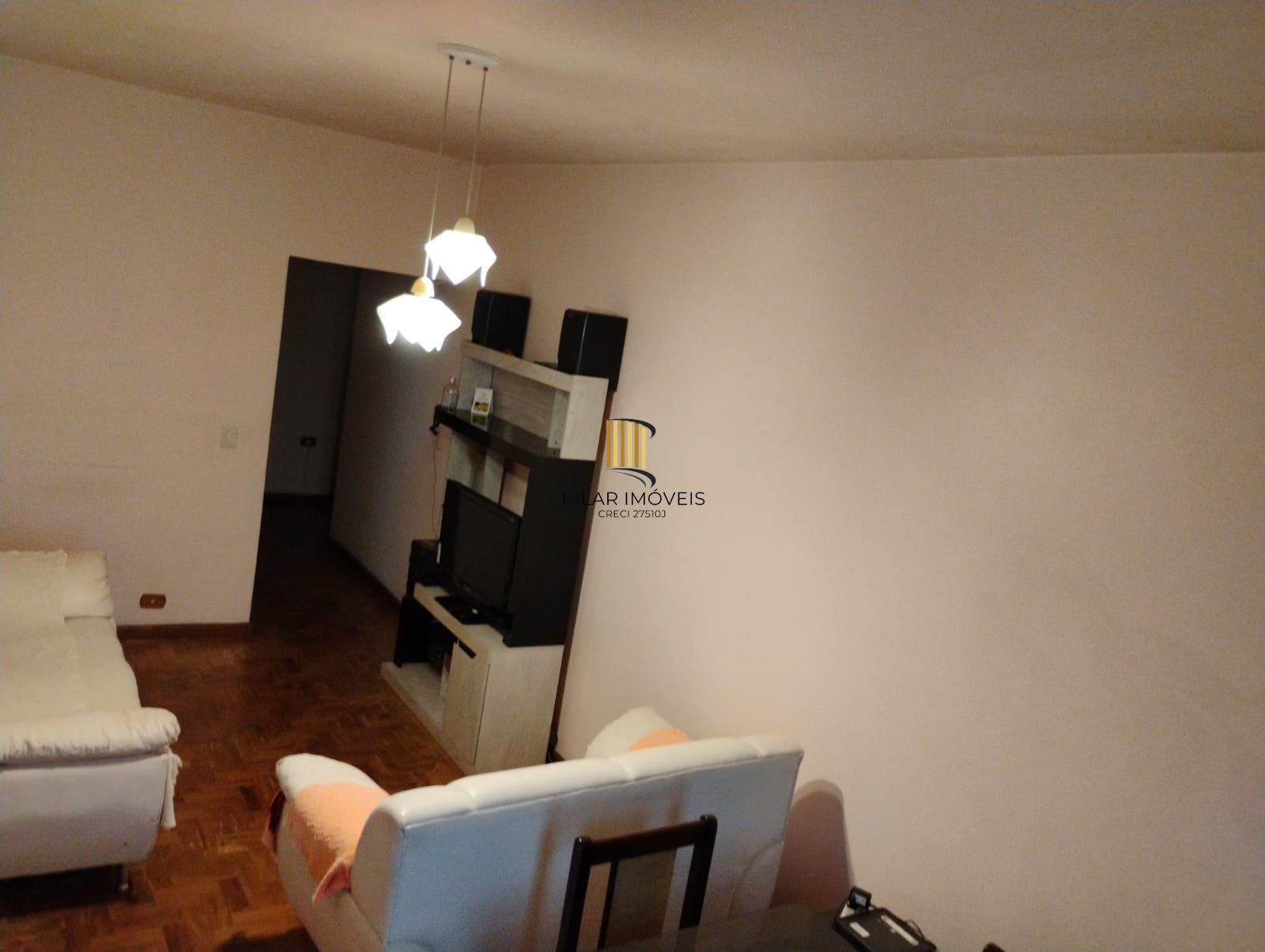 Apartamento 2 dormitórios, 67m², amplo e bem localizado na Av. Assis Brasil