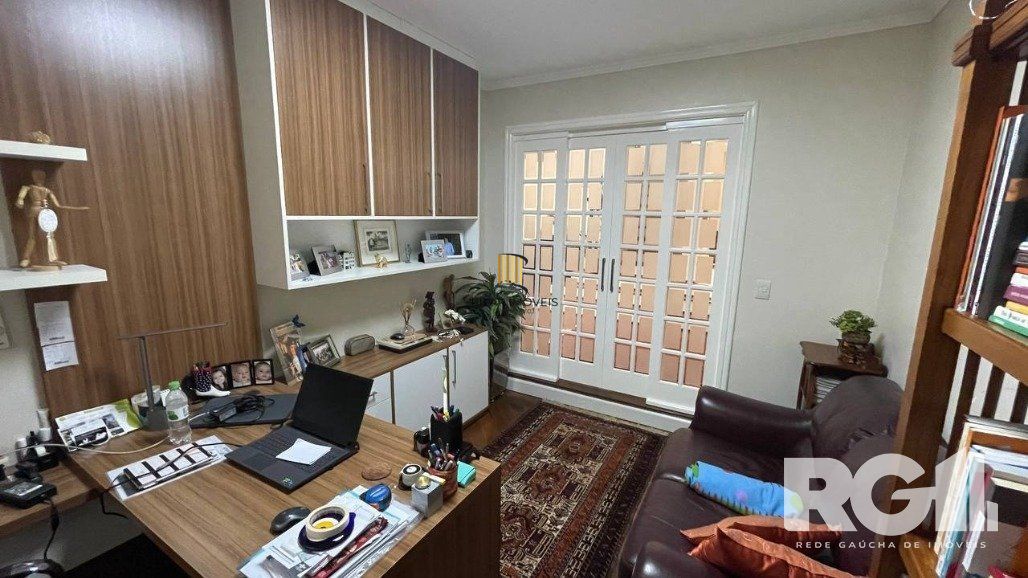 Casa 4 dormitórios no bairro Vila Ipiranga