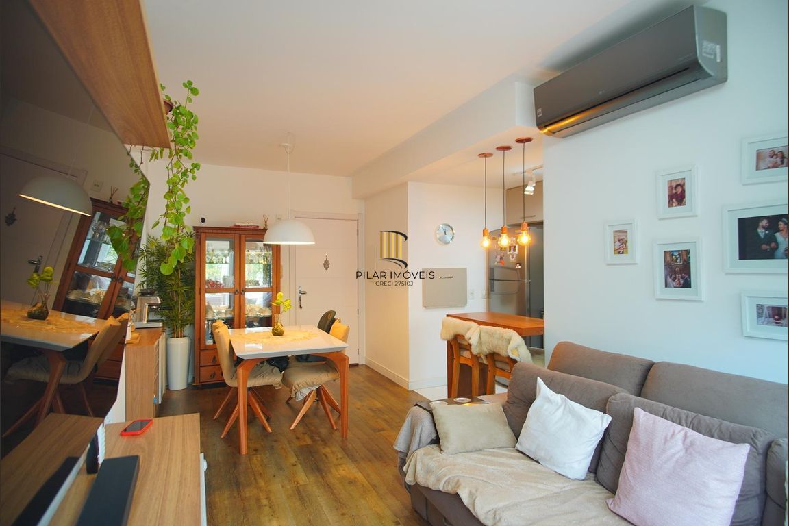 Apartamento garden semimobiliado 2 dormitórios, e vaga pra 2 carros.