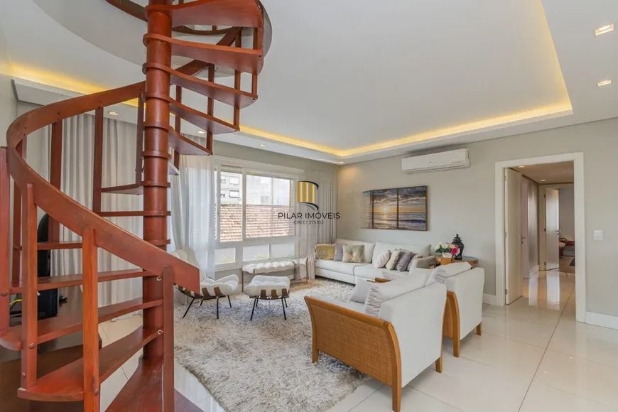 Cobertura com 3 quartos, 235² privativos,  e elevador, na Rua Coronel Bordini,  Moinhos de Vento