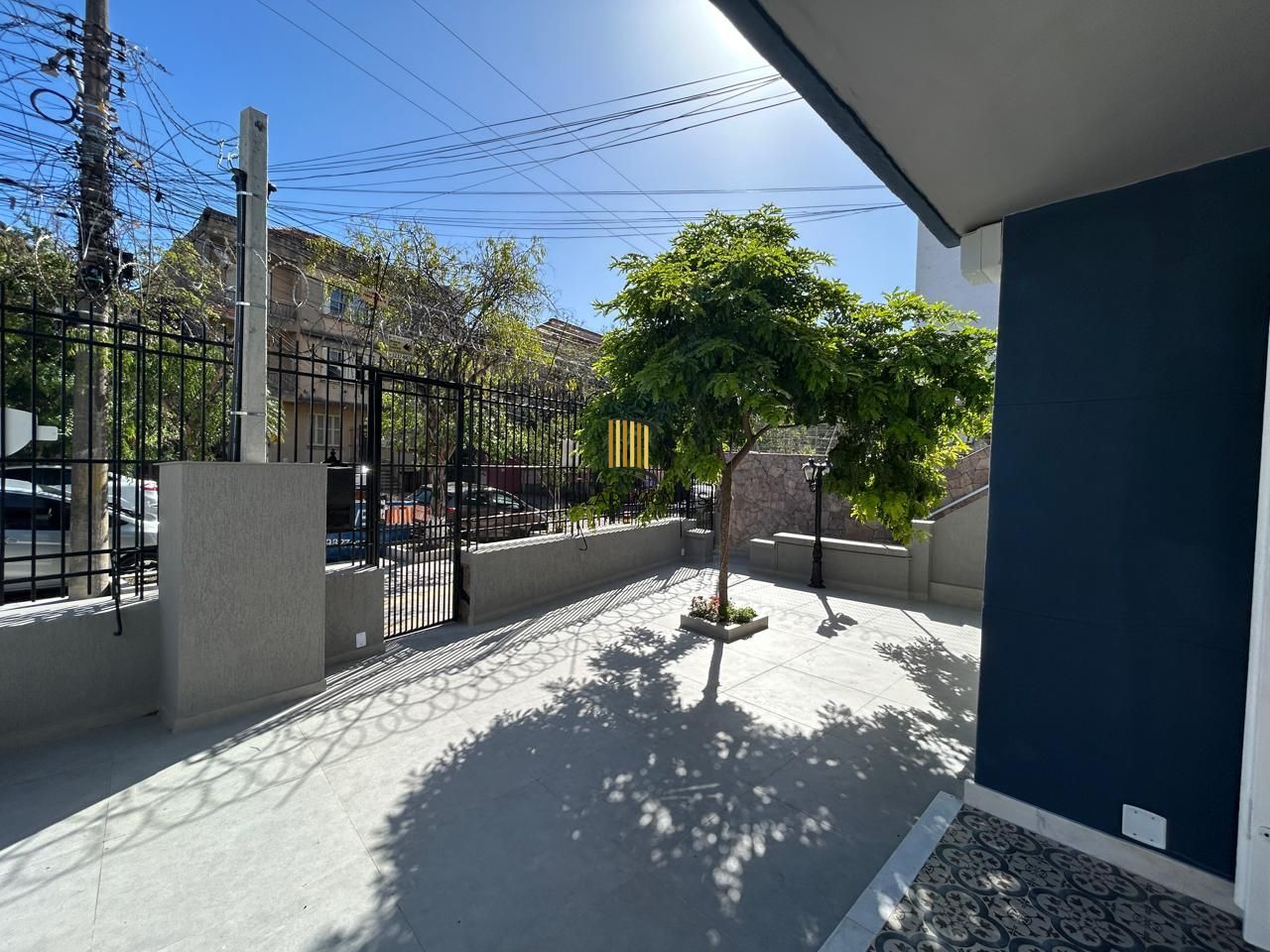 Casa 8 dormitórios, 5 banheiros e 6 vagas no Bairro São João Porto Alegre