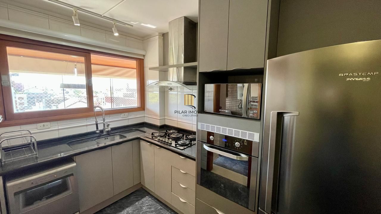 Apartamento mobiliado com sacada e churrasqueira