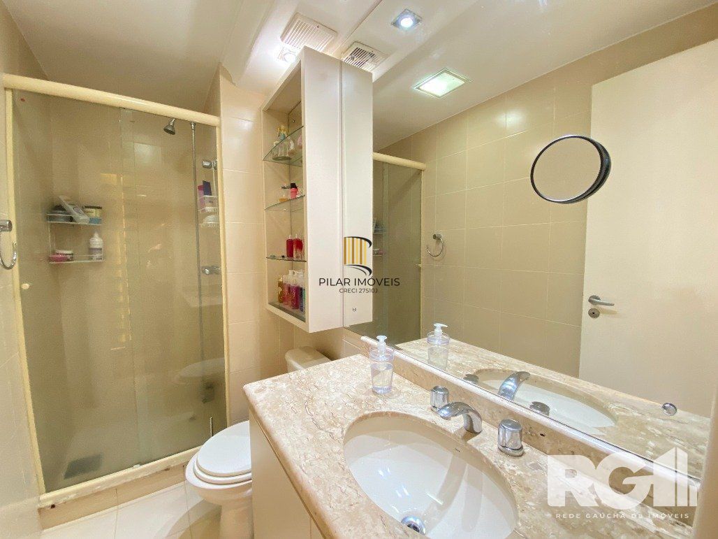 Apartamento de 2 dormitórios com suíte, churrasqueira, 2 vagas, condomínio com infraestrutura completa.