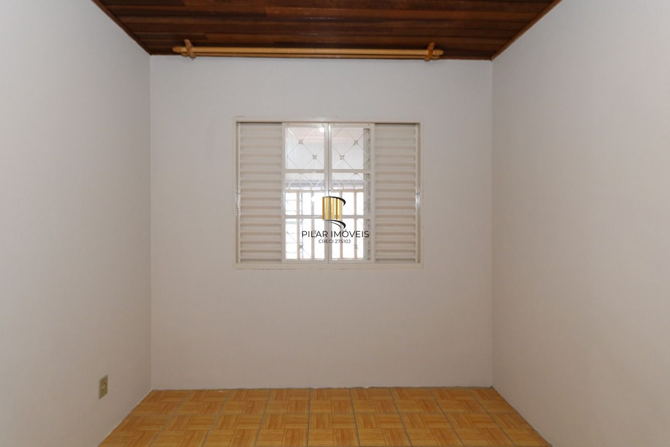Casa aconchegante em condomínio com 2 dormitórios, no condomínio no Bairro Igara Canoas