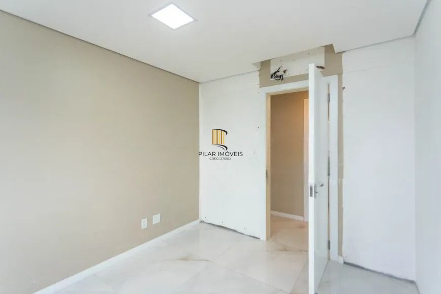 Apartamento 3 dormitórios com suíte e 2 vagas.