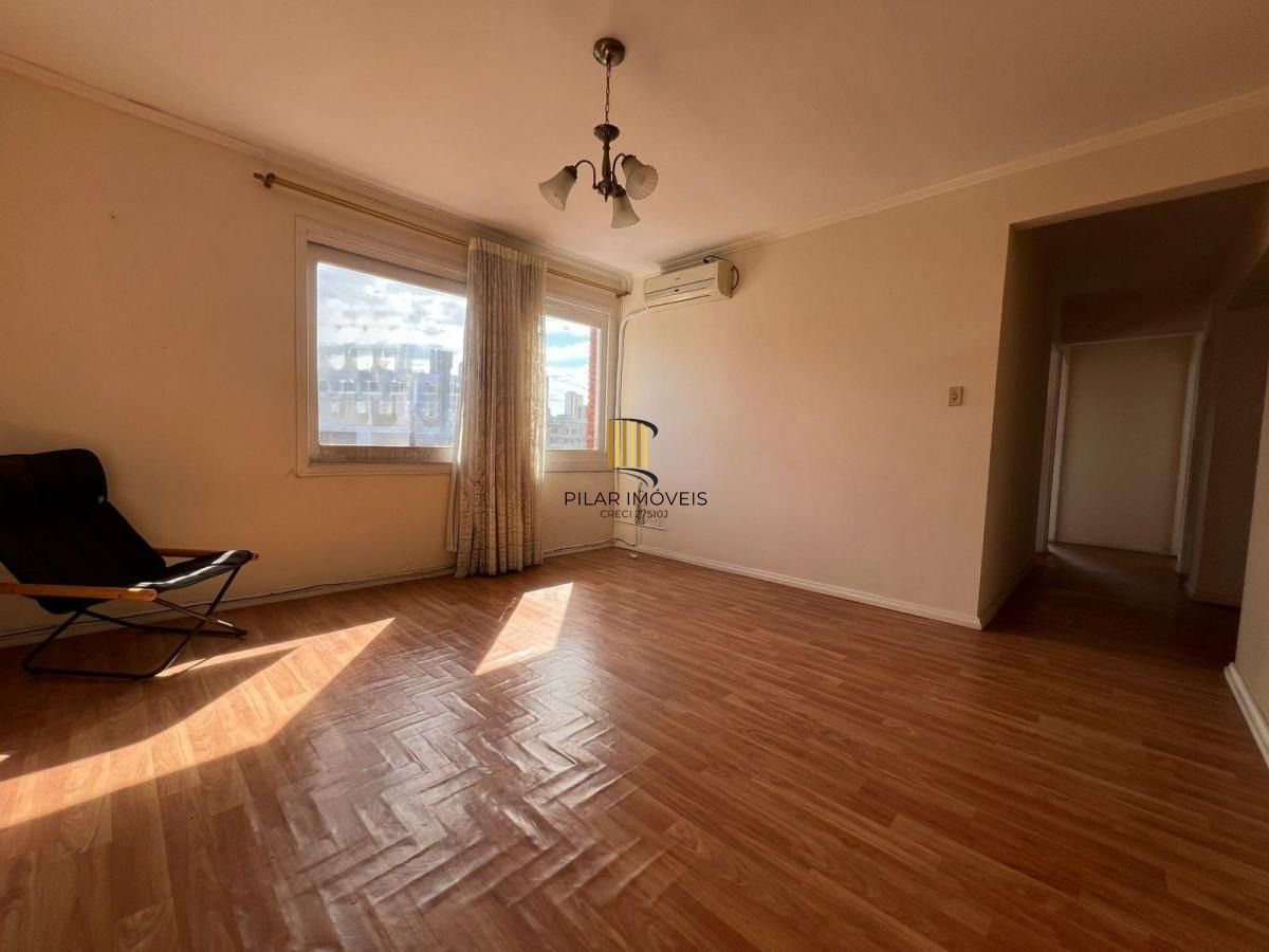 Apartamento com 3 dormitórios, 1 vaga e elevador,  Rua: Ernesto Alves - Floresta