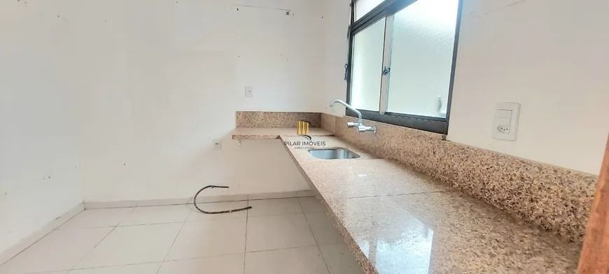 Casa em condomínio com 3 dormitórios, suíte, sótão e lazer completo – 106m²