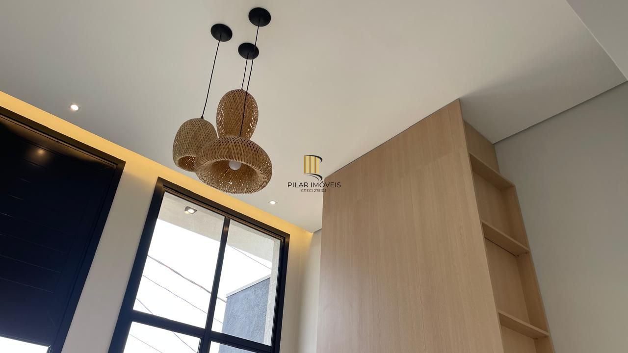 Casa em condomínio com 3 dormitórios 2 suíte 2 vagas.