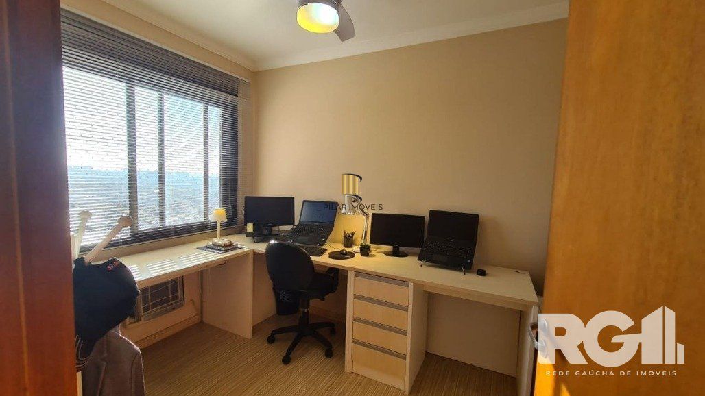 Apartamento 2 dormitórios no bairro Três Figueiras