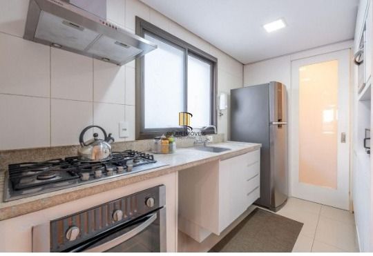 Apartamento Garden com 118m², com 2 dormitórios, 2 suítes, lavabo, churrasqueira, lareira e 2 vagas de garagem.