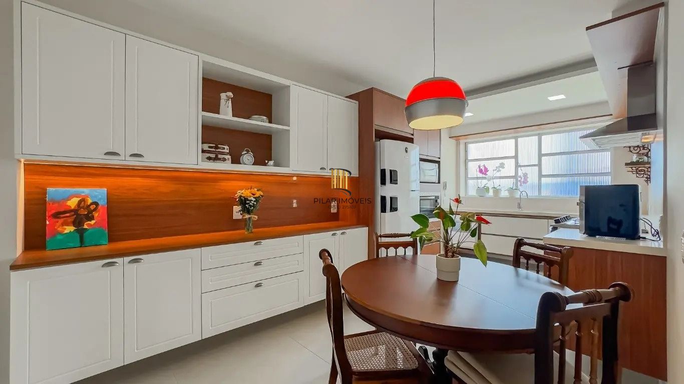 Apartamento com 3 quartos e 169m² com vista pro Guaiba, Av.  Independência, Porto Alegre.