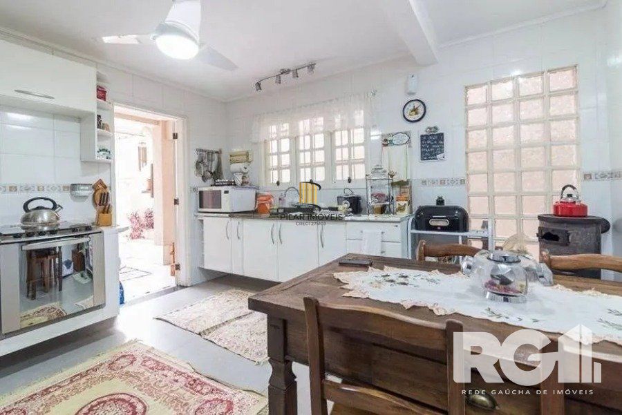 Casa 4 dormitórios no bairro Jardim Itu