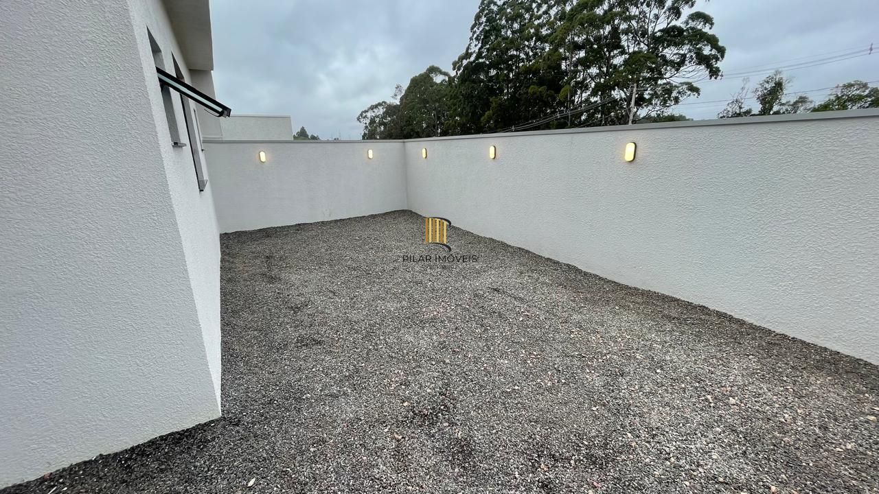 Casa em condomínio com 3 dormitórios 2 suíte 2 vagas.