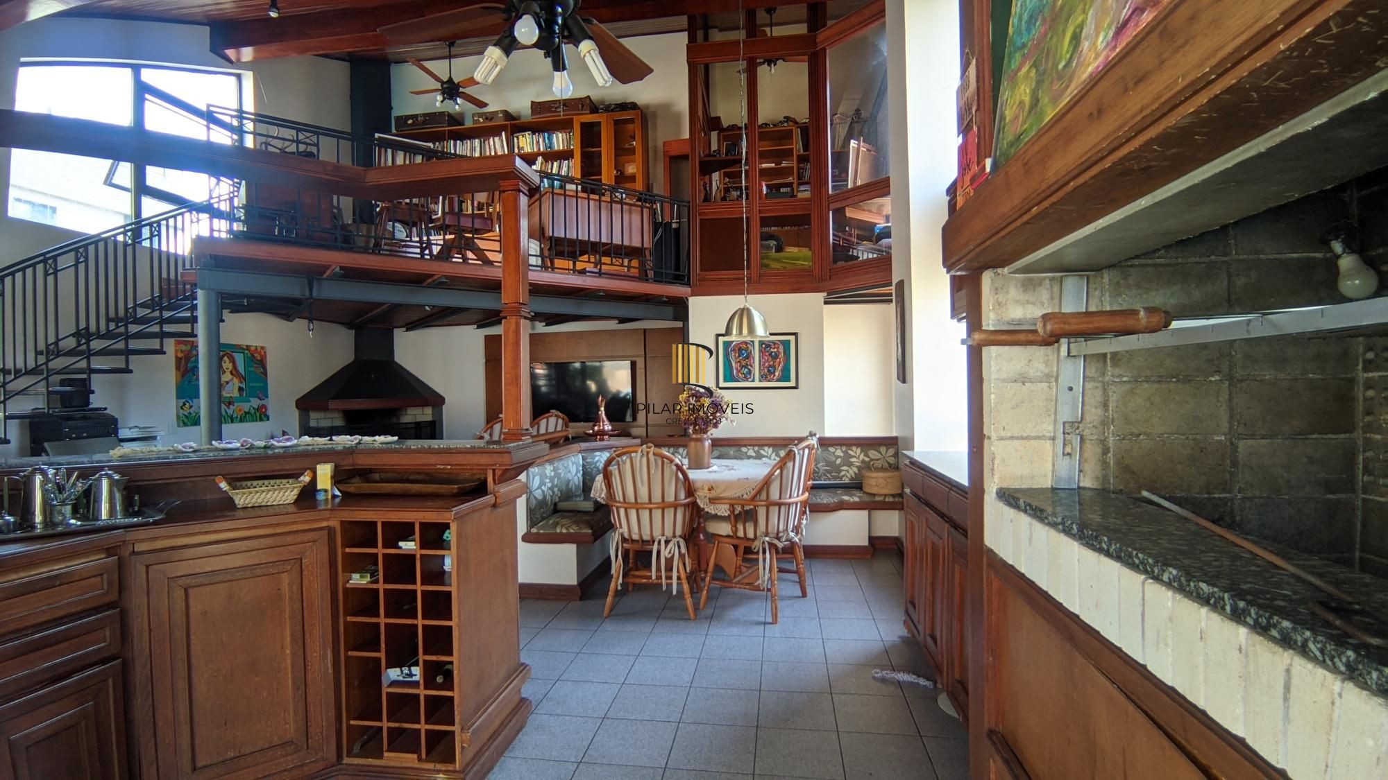 Cobertura com piscina 3 dorm, 2 vagas individuas, no bairro Petrópolis