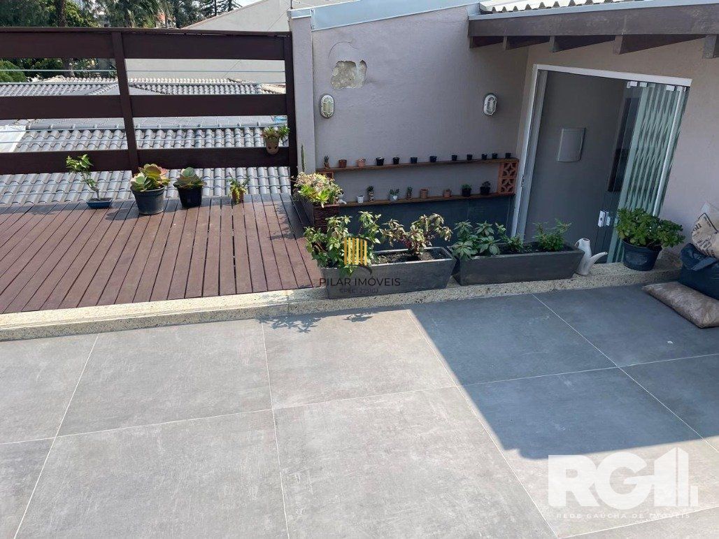 Casa 3 dormitórios no bairro Sarandi