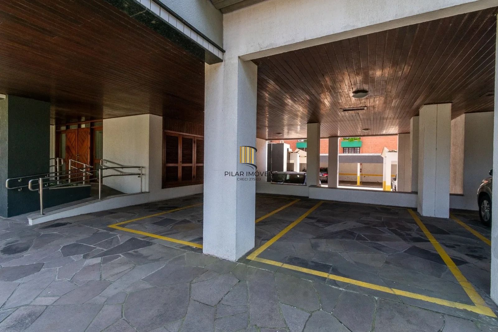 Cobertura com 3 dorm 189m² privativos 2 vagas individuais -  Jardim Lindóia