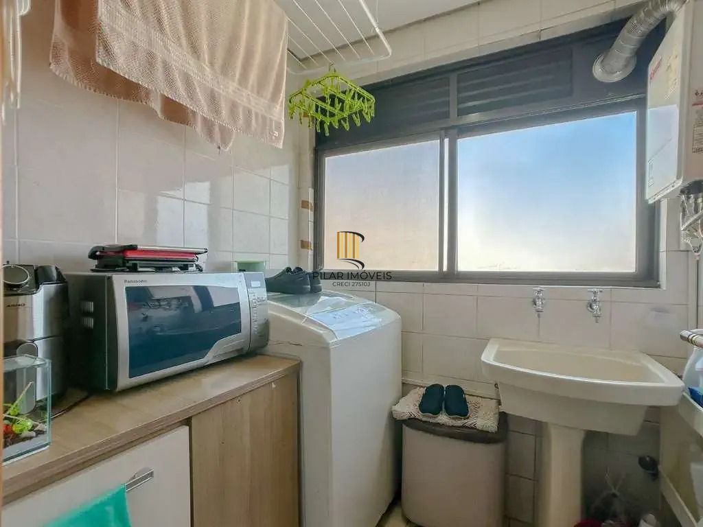 Cobertura com 3 dormitórios, suíte 2 vagas.