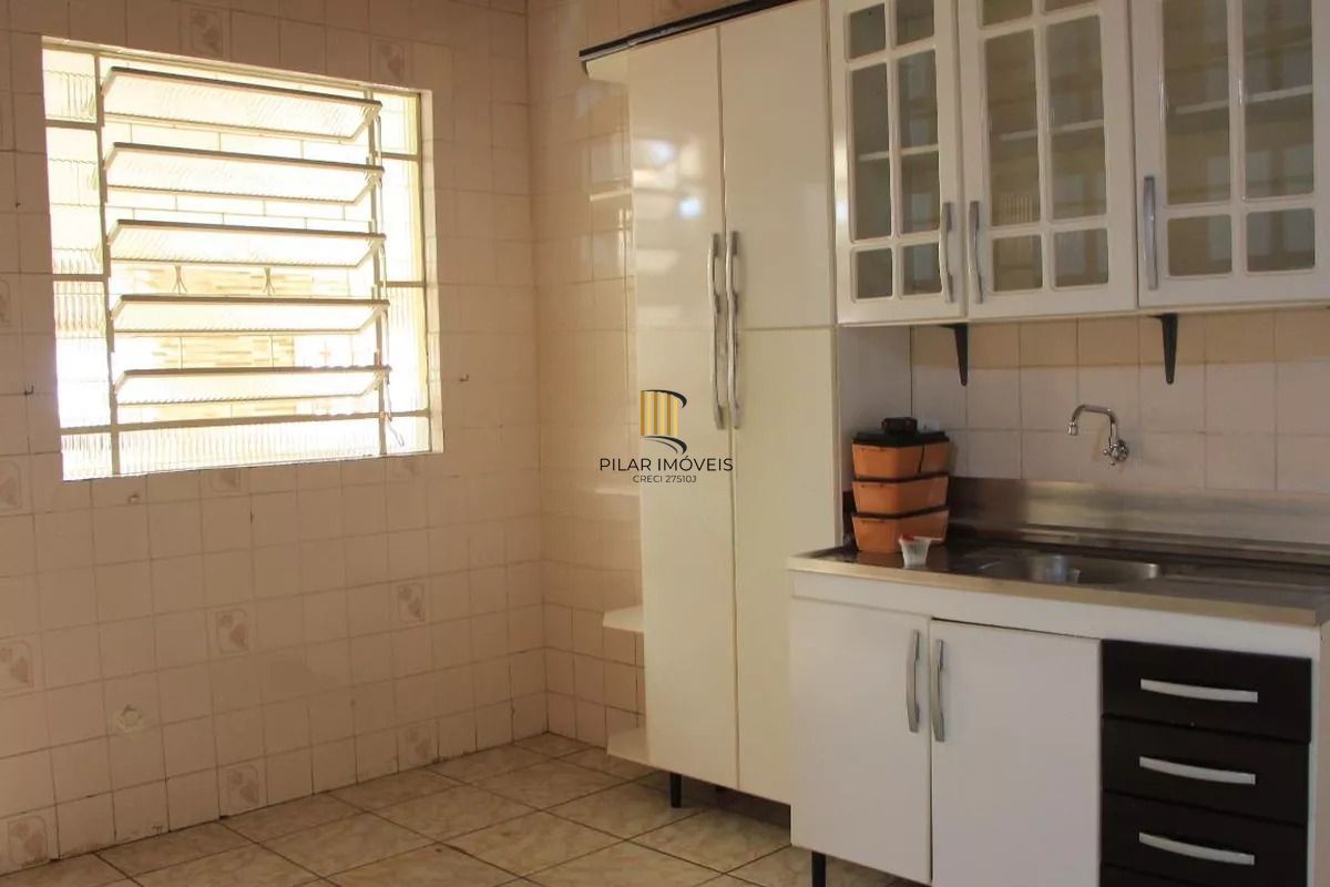 Casa 3 dormitórios com suíte e pátio no Jardim Planalto