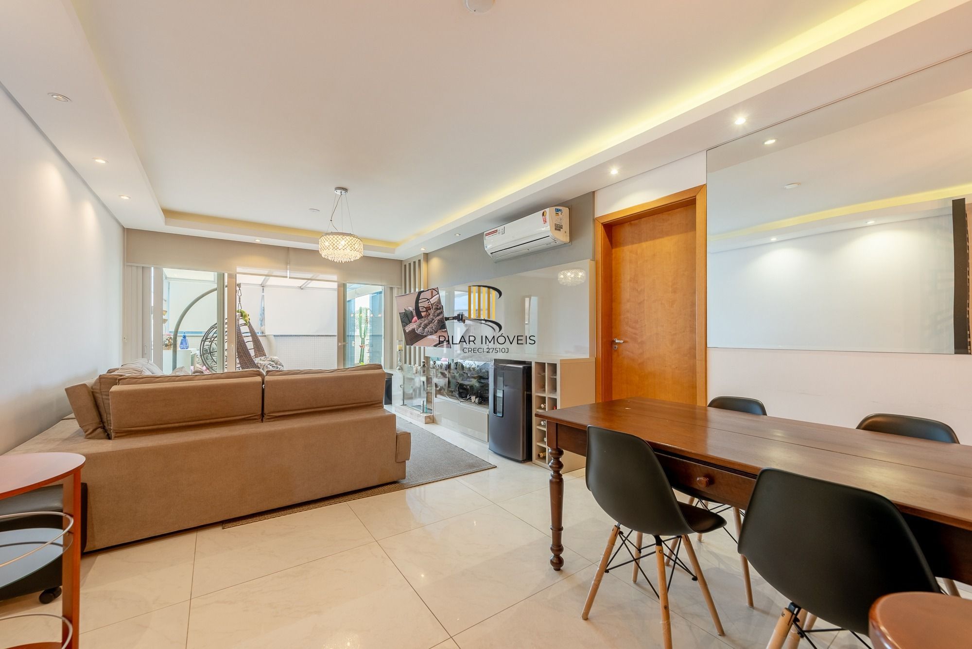 Apartamento Garden mobiliado, com 180 m² privativos, no bairro Chácara das Pedras