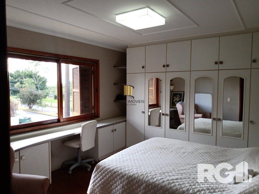 Casa 4 dormitórios no bairro Jardim Itu