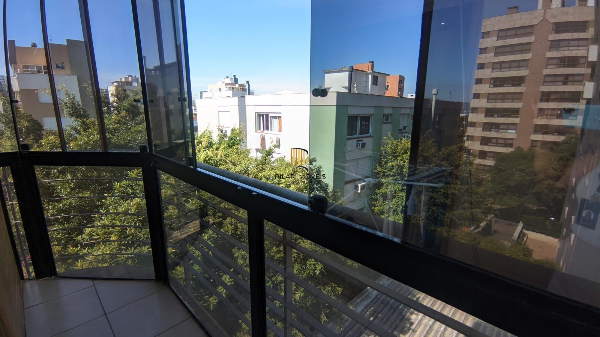 Cobertura com piscina 3 dorm, 2 vagas individuas, no bairro Petrópolis