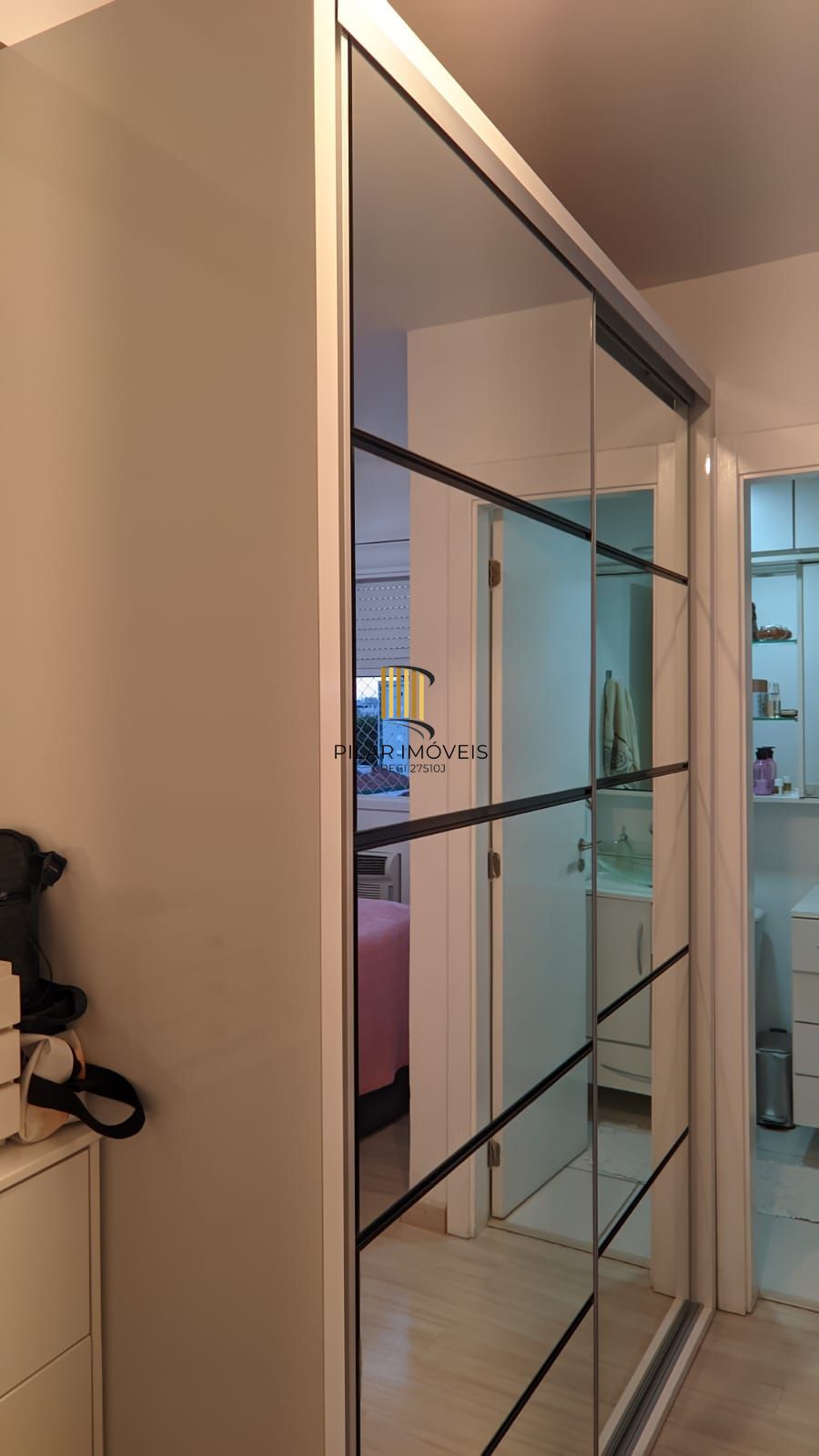 Apartamento à venda com 3 quartos, 70m², 1 suíte, 1 vaga Localizado Rua Antônio Joaquim Mesquita, no bairro Passo da Areia