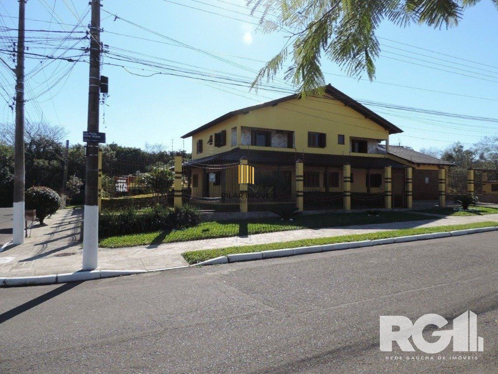 Casa 4 dormitórios no bairro Parque Santa Fé