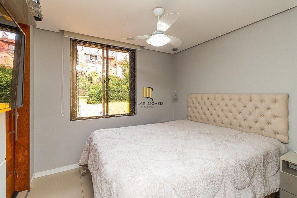 Casa em condomínio com 4 quartos, 2 suítes e 2 vagas à - Jardim Sabara