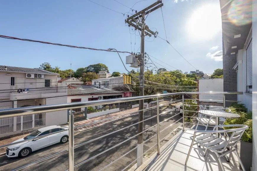 Sobrado com 3 suítes e 2 vagas no Jardim Itu Sabará