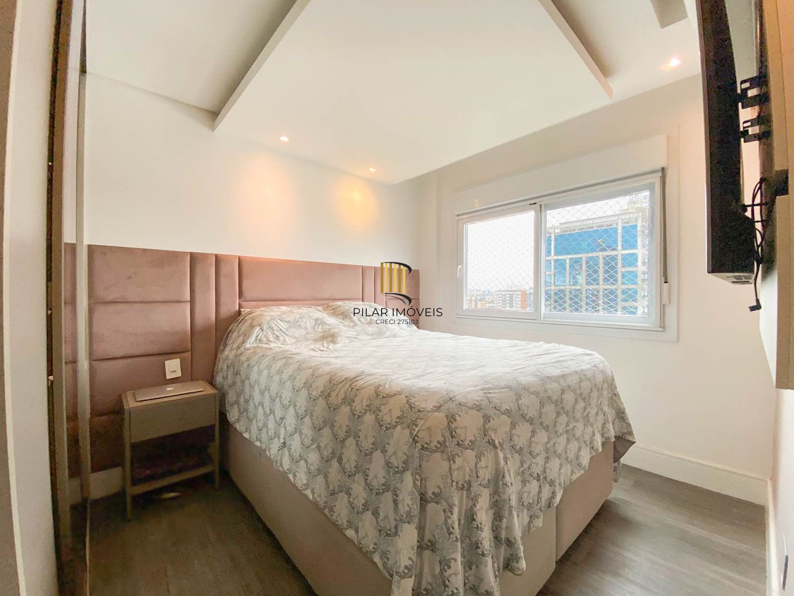 Apartamento semimobiliado, andar alto, com vista perene – Jardim Lindóia