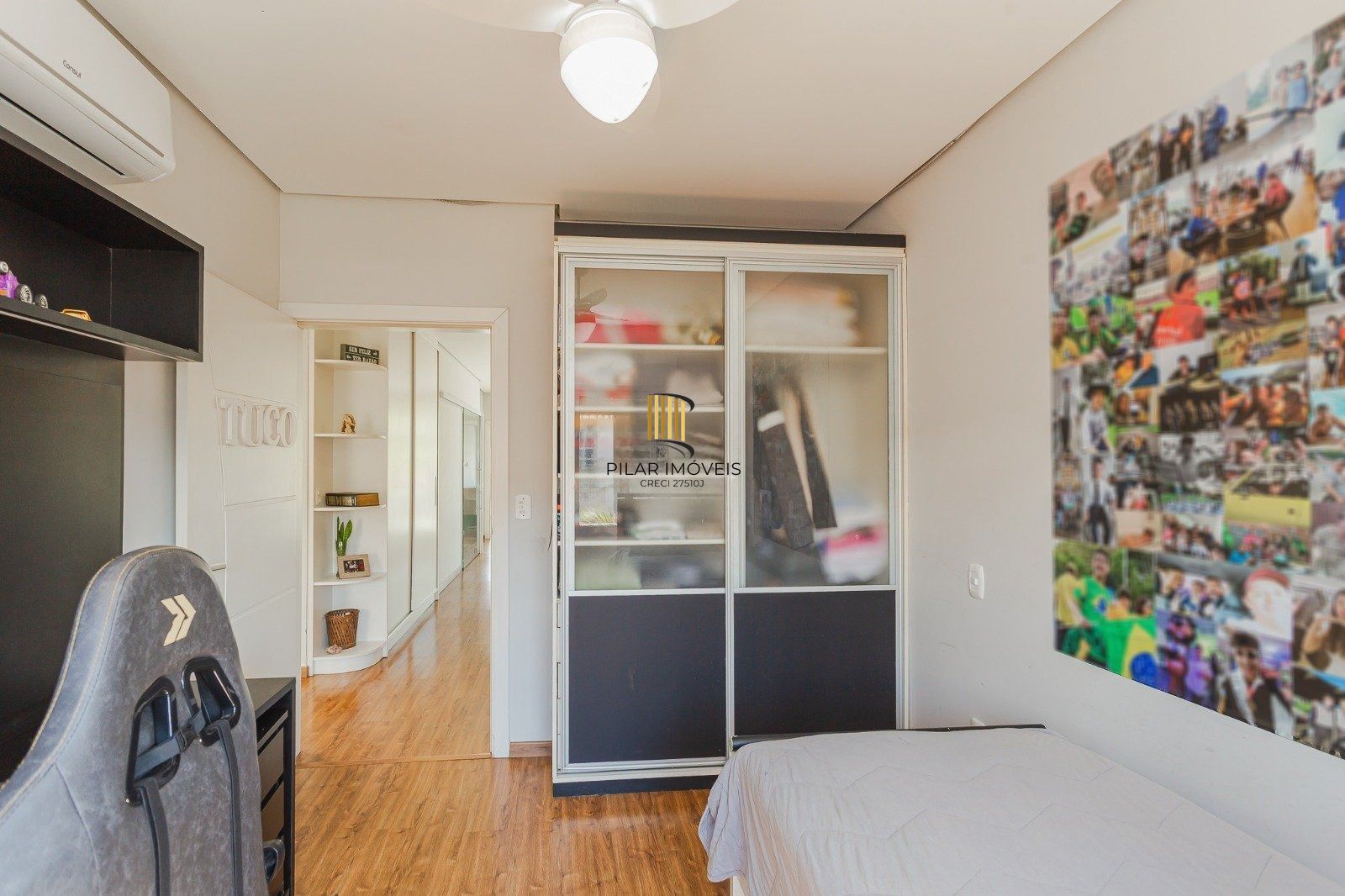 Casa de alto padrão com elevador e piscina acessível em condomínio no Passo das Pedras