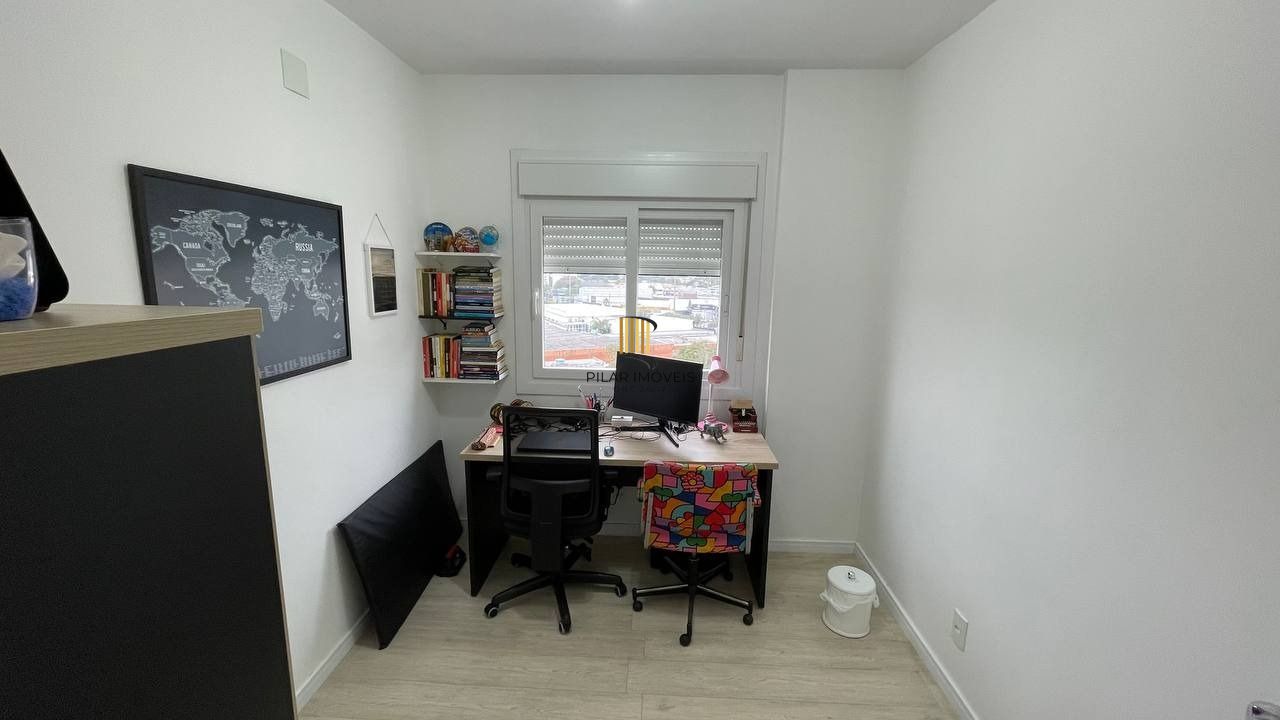 Apartamento de 2 Dormitórios, suíte, churrasqueira e 2 vagas.