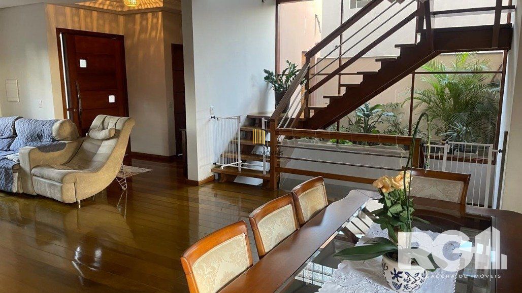 Casa 4 dormitórios no bairro Jardim Sabará