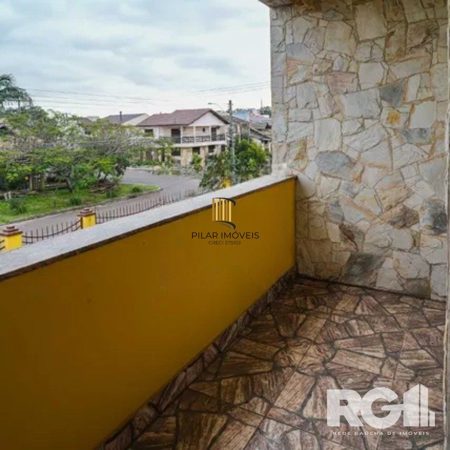Casa 4 dormitórios no bairro Parque Santa Fé